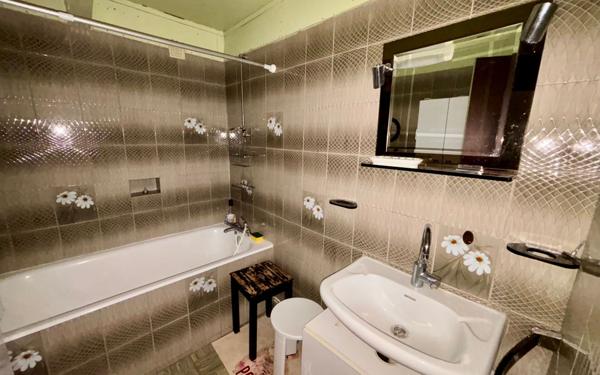 Maison à vendre    5 pièces •  Esquibien