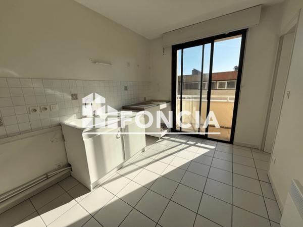 Location Appartement 4 pièces 87.92 m² - 12-14 RUE DUBOS Villenave D'ornon 33140