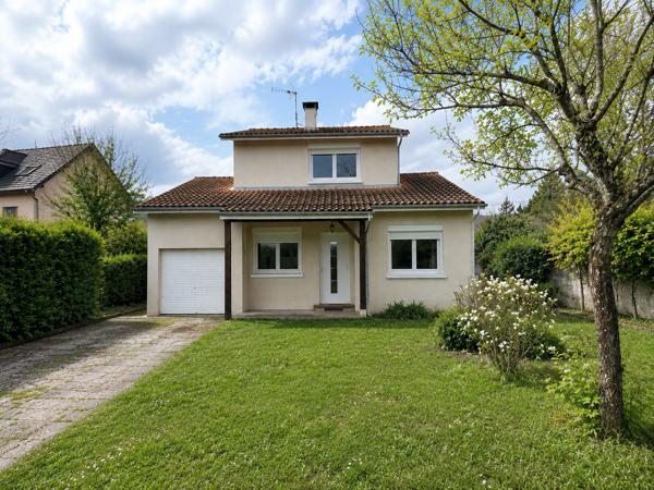 Maison
         4 pièces
        - 96 m² Exclusivité 439 000 € *