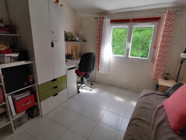 Maison
         4 pièces
        - 96 m² Exclusivité 439 000 € *