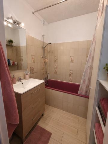 Maison
         4 pièces
        - 96 m² Exclusivité 439 000 € *