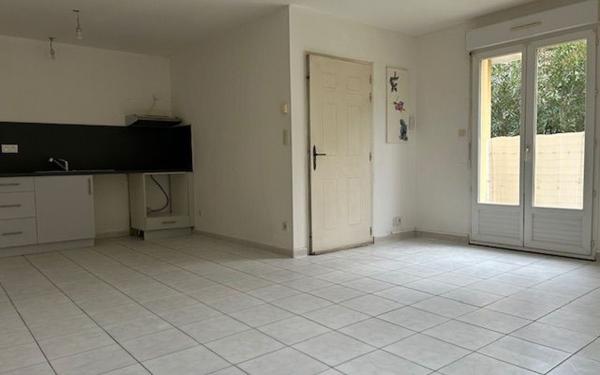 Appartement à louer    3 pièces •  Vedène