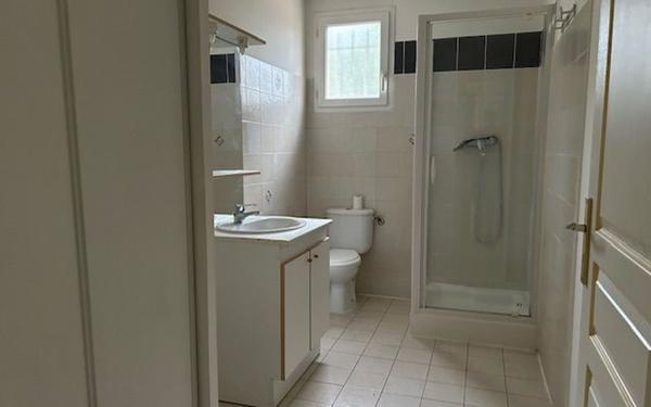 Appartement à louer    3 pièces •  Vedène