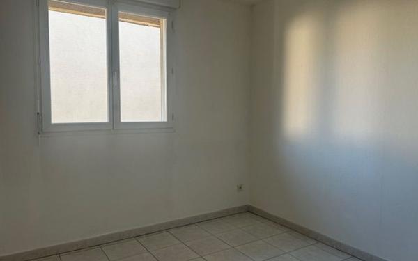 Appartement à louer    3 pièces •  Vedène