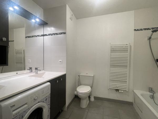Appartement
         2 pièces
        - 47 m² Exclusivité 128 000 € *