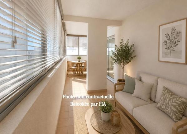 38 m² de lumière en bord de mer — Studio + vaste loggia, rare à Canet Sud