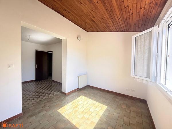 Maison de deux appartements deux faces, avec jardin sans vis à vis.