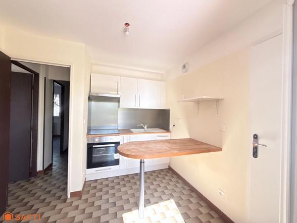 Maison de deux appartements deux faces, avec jardin sans vis à vis.
