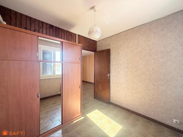 Maison de deux appartements deux faces, avec jardin sans vis à vis.