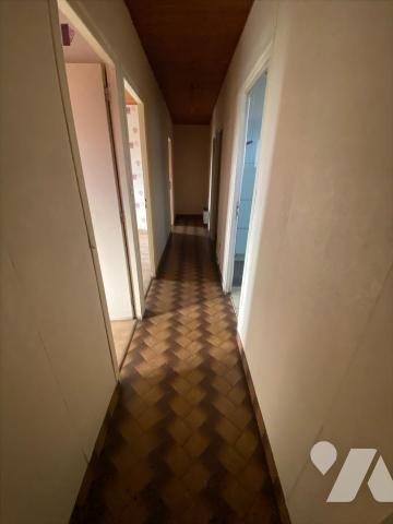 Maison de ville à rénover en partie   150 m²   7 Pièces ·   Breuil-Chaussée 79300