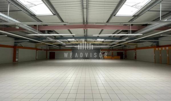 À LOUER : LOCAL COMMERCIAL 900 M² (SHON)