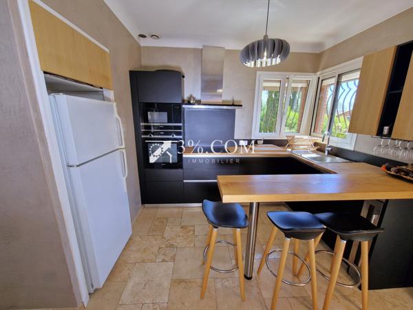 Villa 7 pièce(s) 5 chambre(s) 157 m²