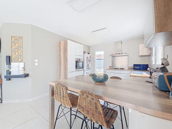 À vendre - Maison plain-pied, 5 pièces située à Charvieu-Chavagneux (38230)