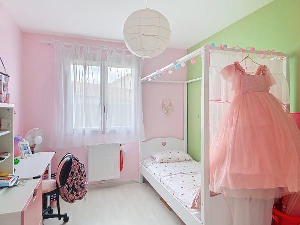 À vendre - Maison plain-pied, 5 pièces située à Charvieu-Chavagneux (38230)