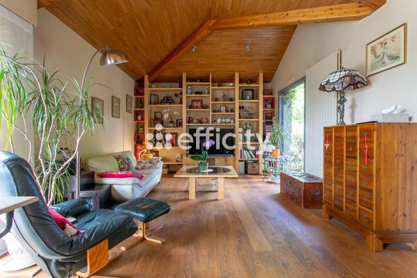 Maison
         7 pièces
        - 187 m² Bien prestige 440 000 € *