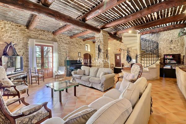 A vendre - Demeure provençale du début du XVIIe siècle - Sud Luberon