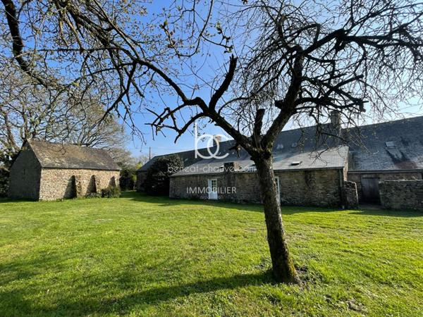 THEIX NOYALO Maison 10 pièces 285 m²