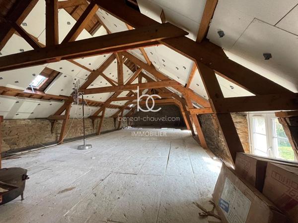 THEIX NOYALO Maison 10 pièces 285 m²