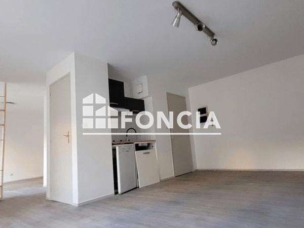 Location Studio 42.55 m² - 30 RUE BASSE Poitiers 86000