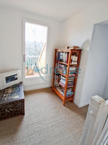 SURESNES Plateau Ouest maison fonctionnelle et lumineuse, parfaite pour une vie de famille