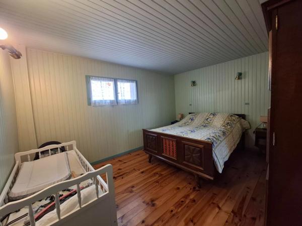 Maison à vendre - LEZOUX (63190) - 137 m² - 4 chambres - 252 000 euros