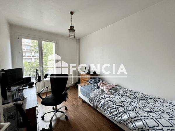 Location Appartement 3 pièces 54.33 m² - 2 RUE JULES VERNE Tours 37000