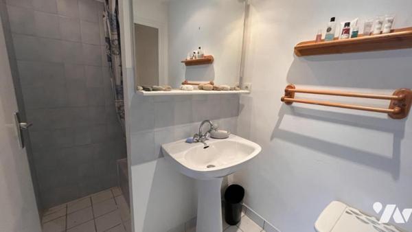 LANGUIDIC : EXCEPTIONNEL: Maison au coeur d'un parc arboré