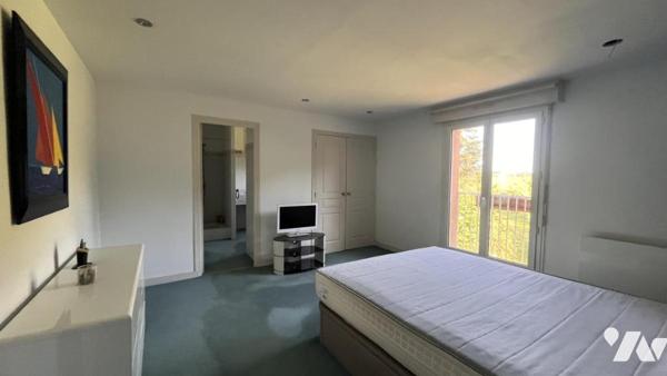 LANGUIDIC : EXCEPTIONNEL: Maison au coeur d'un parc arboré