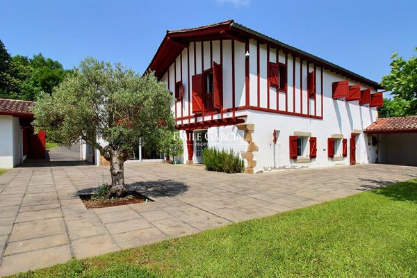 A vendre - Maison Basque - Sare - avec Piscine