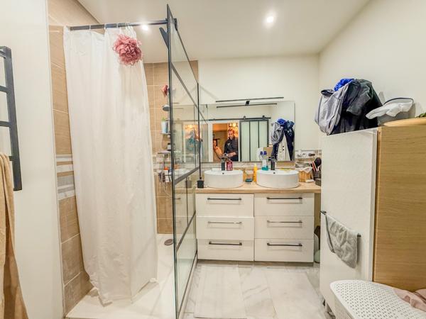 Lormont (33310) APPARTEMENT T3 MEUBLEE - 2 CHAMBRES - 2 LOGGIAS