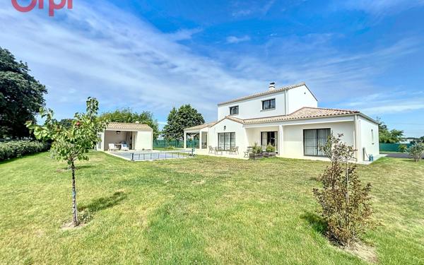 Maison à vendre    5 pièces •  Talmont-Saint-Hilaire