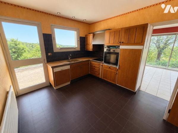 BEAUNE La Montagne maison (152 + 50) m²  sur 1340 m² de terrain