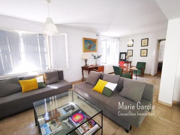 Maison de ville + revenus locatifs, Nîmes