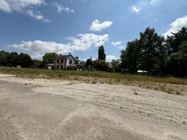 Terrain St Maixent Sur Vie 1338m2