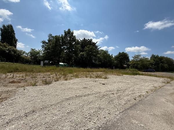 Terrain St Maixent Sur Vie 1338m2