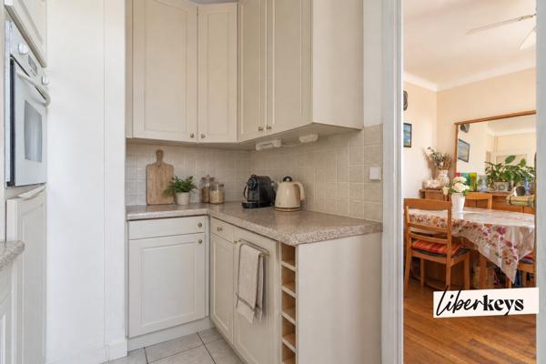 Appartement 3 pièces avec jardin privatif de 151 m² - cave et parking - Trappes