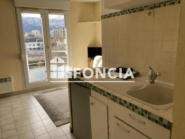 Location Studio meublé 18 m² - 31 AVENUE JEAN PERROT Grenoble 38000
