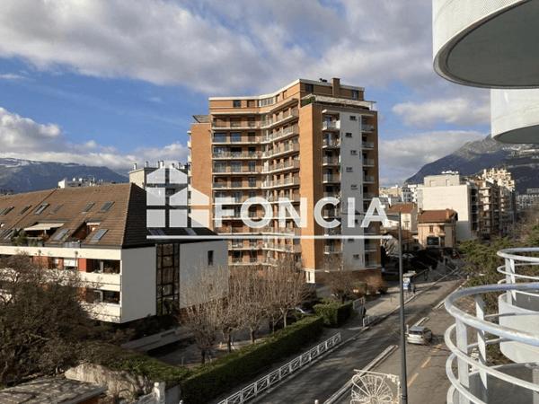 Location Studio meublé 18 m² - 31 AVENUE JEAN PERROT Grenoble 38000