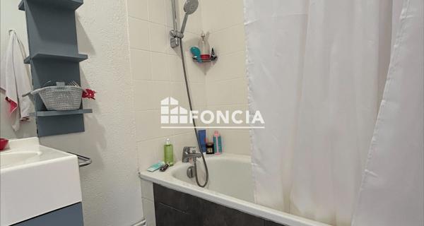 Location Appartement meublé 2 pièces 27 m² - Saint-étienne 42000