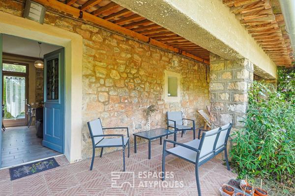 Ancienne ferme réhabilitée dans le var proche mer
