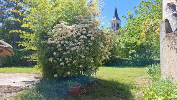 MAISON DE VILLAGE ET SON JARDIN