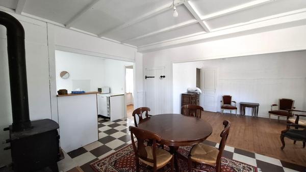 MAISON DE VILLAGE ET SON JARDIN