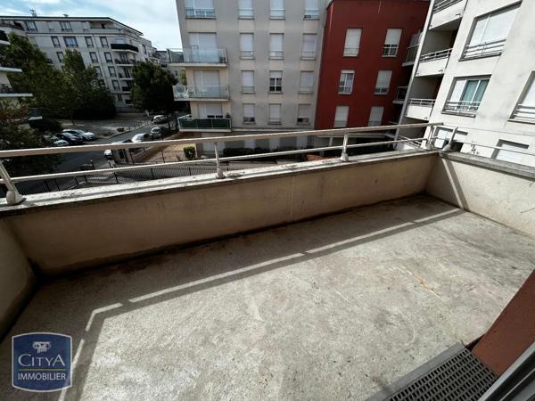 Appartement à louer 3 pièces 62.5m² Corbeil-Essonnes (91100)