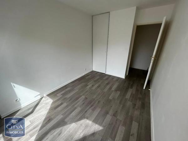 Appartement à louer 3 pièces 62.5m² Corbeil-Essonnes (91100)
