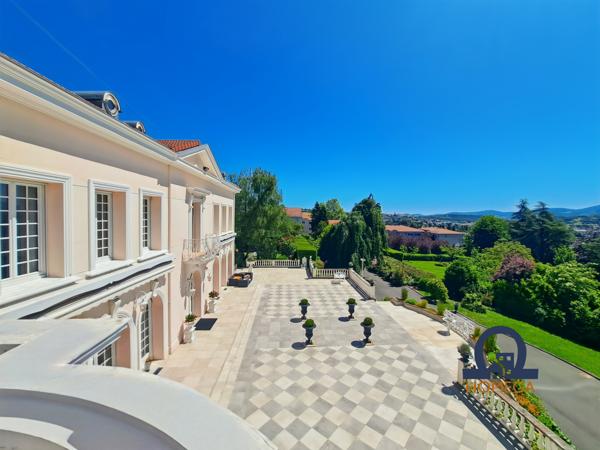 La Talaudière (42350) Château de 1844 entièrement rénové