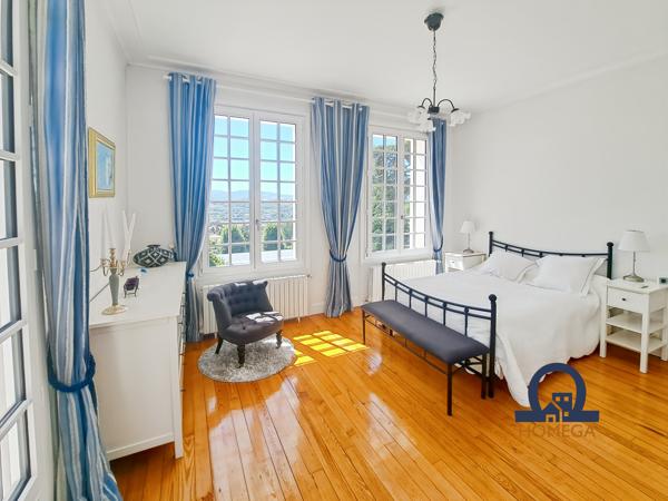 La Talaudière (42350) Château de 1844 entièrement rénové