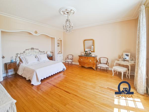 La Talaudière (42350) Château de 1844 entièrement rénové