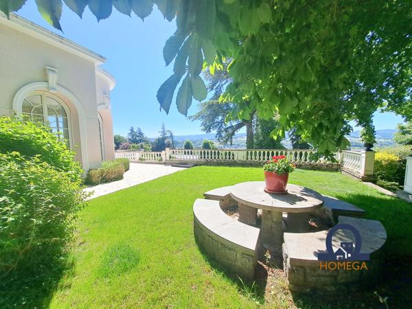 La Talaudière (42350) Château de 1844 entièrement rénové