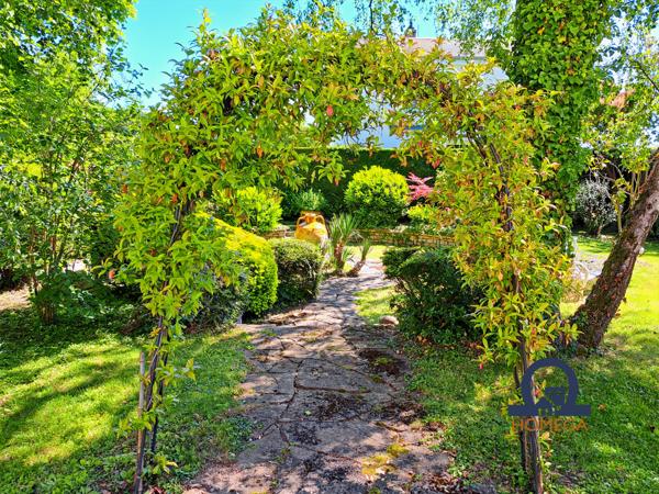 La Talaudière (42350) Château de 1844 entièrement rénové