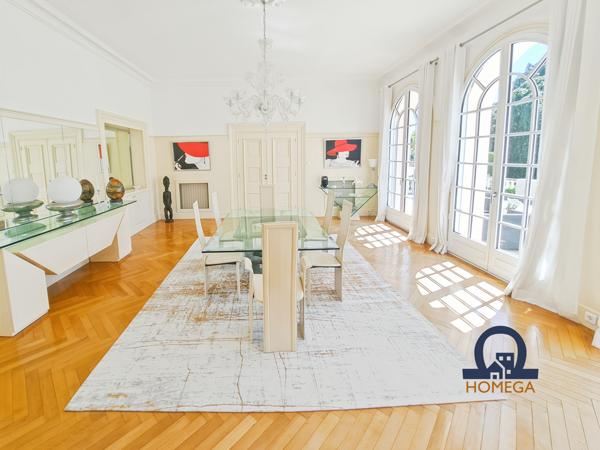 La Talaudière (42350) Château de 1844 entièrement rénové